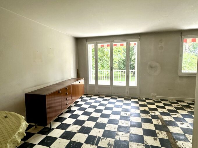 Bordeaux Caudéran appartement T4 avec 2 balcons et cave