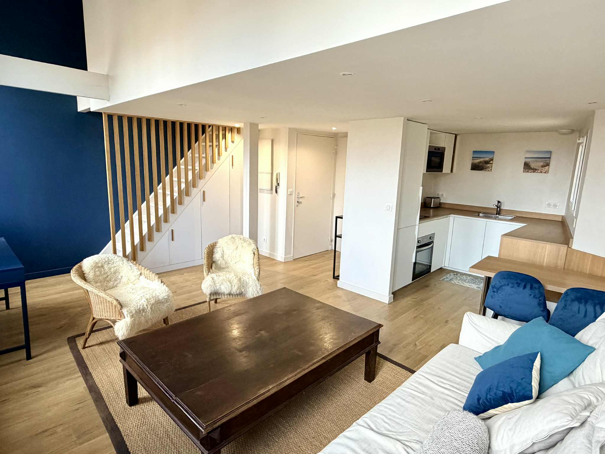 Bordeaux Marché de Lerme Superbe T2 en duplex au dernier étage d&rsquo;un immeuble pierre