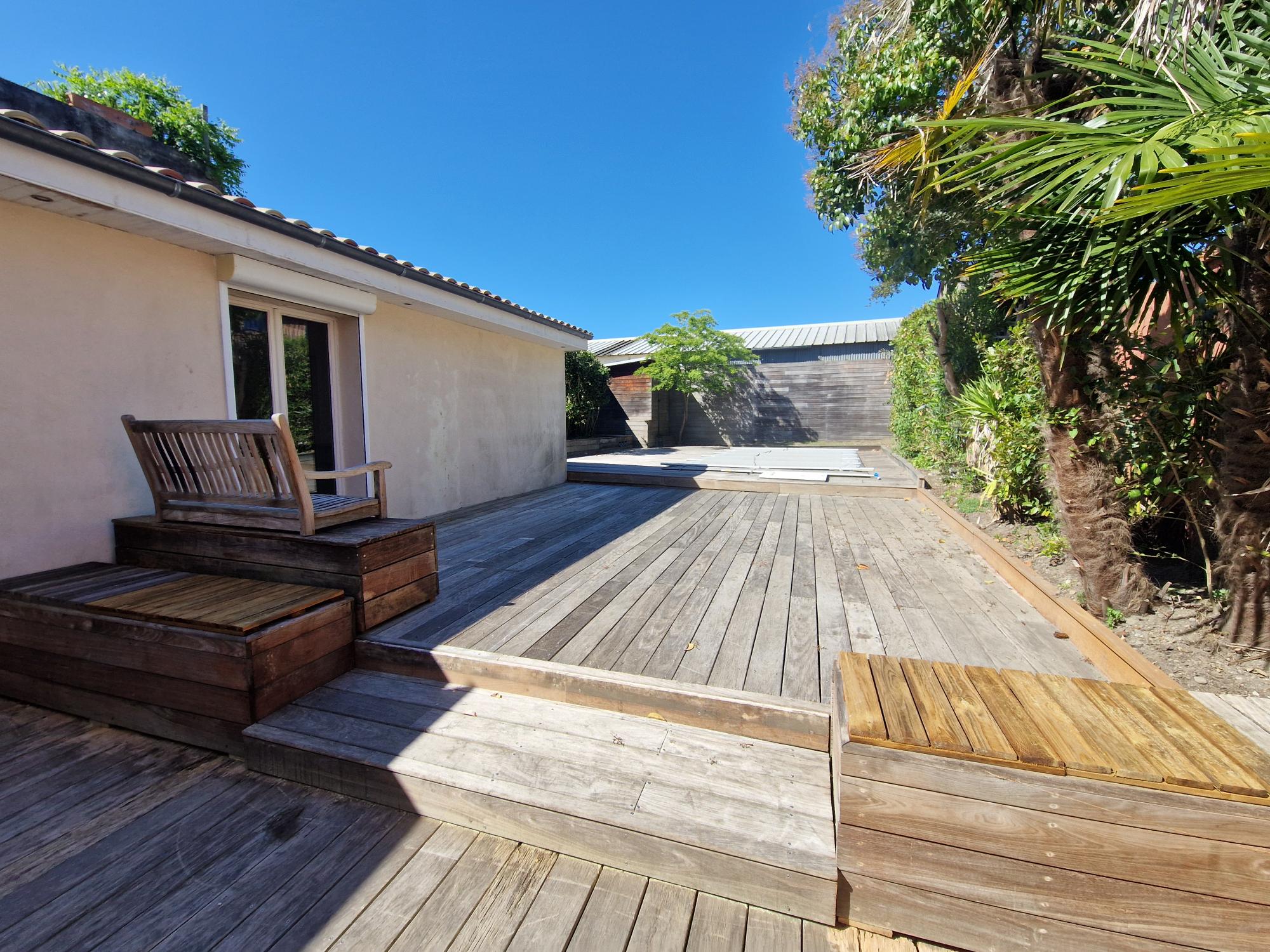 Le Bouscat Superbe échoppe double de plain pied avec piscine