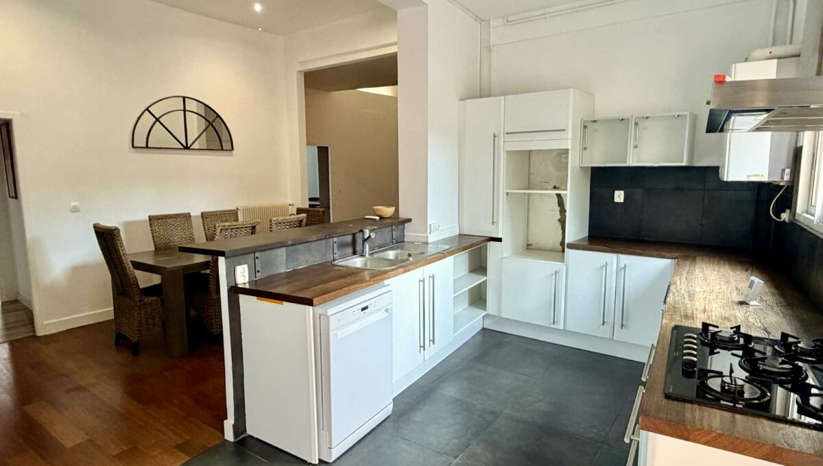 6d9aaf1e-439e-4e42-96b1-bbd075db80e8