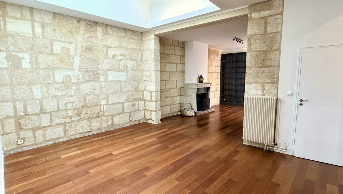 9f07d989-1302-46c5-bec2-5959a7c5ac8d