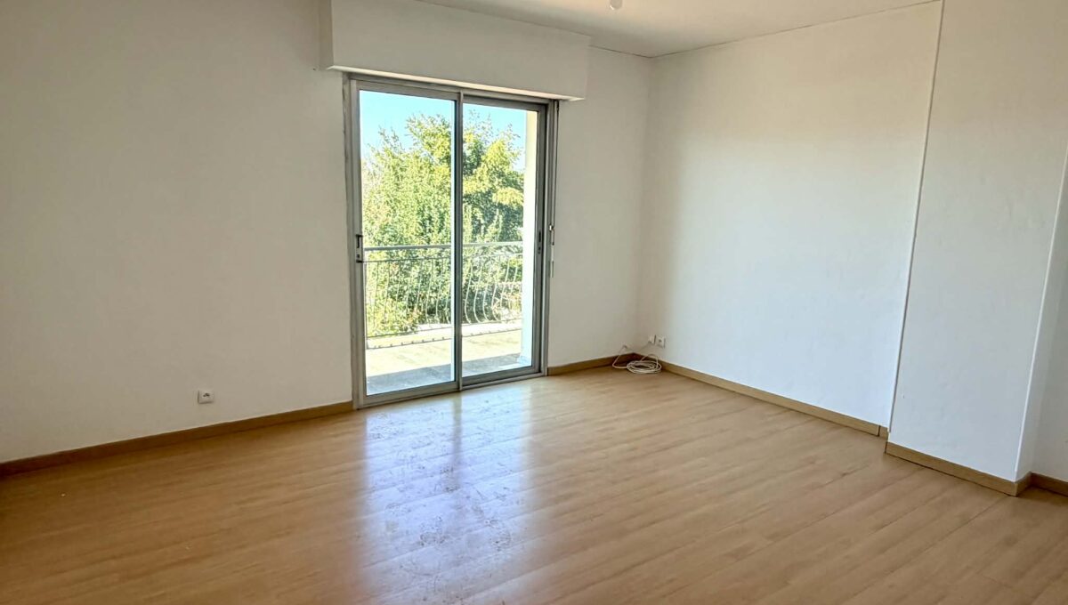 d9a2cad4-89d6-4770-b509-a96641fb5d6b