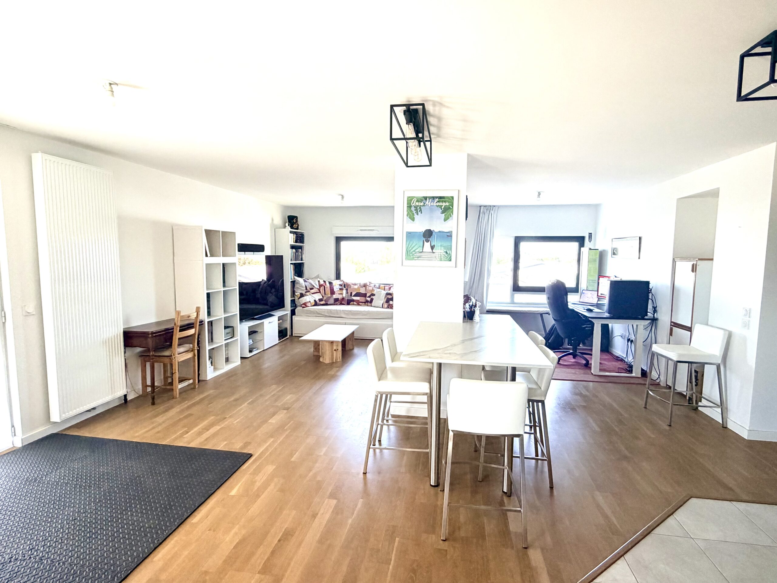 Bordeaux Brazza appartement T2 avec terrasse panoramique et parking